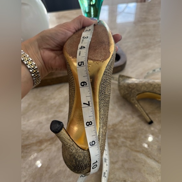 Judith Leiber Gold Tan  snake embossed Heels with Pointed Toe - Picture 13 of 16